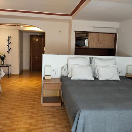 Unique Apartahotel 2-1 Torrevieja Zewnętrze zdjęcie